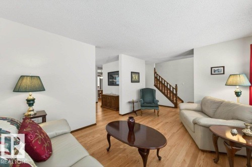 41 Pineridge Crescent, St. Albert, AB - Indoor Photo Showing Living Room