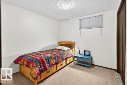41 Pineridge Crescent, St. Albert, AB - Indoor Photo Showing Bedroom