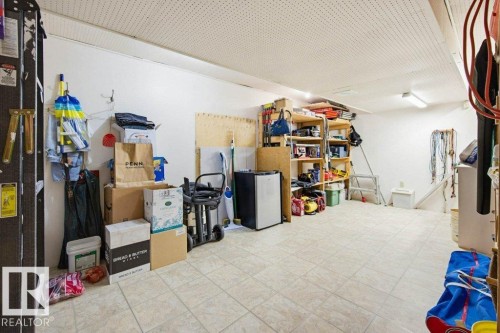 41 Pineridge Crescent, St. Albert, AB - Indoor