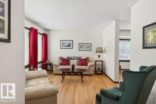 41 Pineridge Crescent, St. Albert, AB - Indoor Photo Showing Living Room