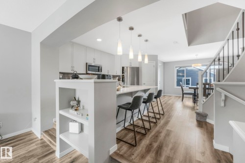 2652 Chokecherry Lane, Edmonton, AB - Indoor Photo Showing Kitchen With Upgraded Kitchen