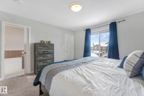 2652 Chokecherry Lane, Edmonton, AB - Indoor Photo Showing Bedroom