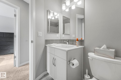 2652 Chokecherry Lane, Edmonton, AB - Indoor Photo Showing Bathroom