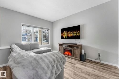 2652 Chokecherry Lane, Edmonton, AB - Indoor Photo Showing Bedroom