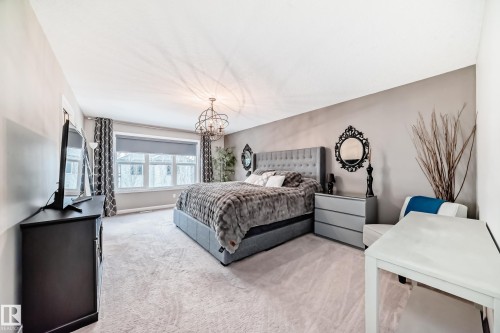 7014 170A Avenue, Edmonton, AB - Indoor Photo Showing Bedroom