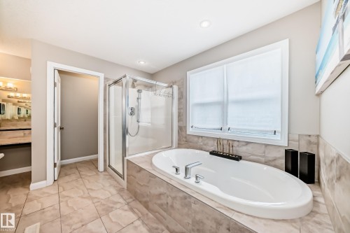 7014 170A Avenue, Edmonton, AB - Indoor Photo Showing Bathroom