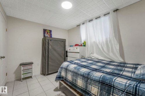 4720 150 Avenue, Edmonton, AB - Indoor Photo Showing Bedroom
