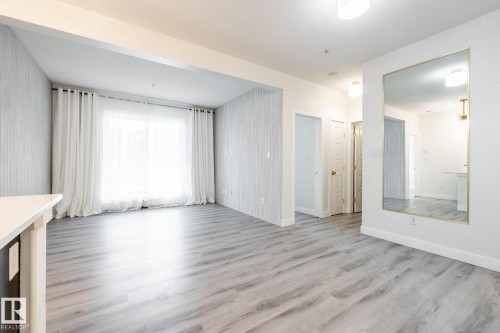 105 304 Ambleside Link Link, Edmonton, AB - Indoor Photo Showing Other Room