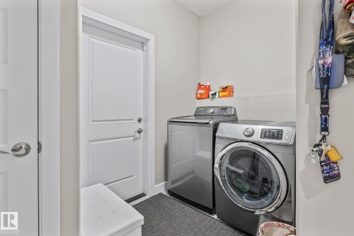 7 Southbridge Drive, Calmar, AB - Indoor Photo Showing Laundry Room