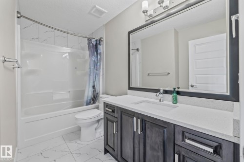 7 Southbridge Drive, Calmar, AB - Indoor Photo Showing Bathroom