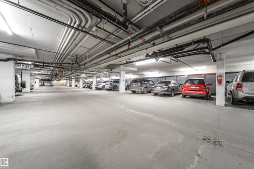 View of parking garage - 237 278 Suder Greens Drive, Edmonton, AB - Indoor Photo Showing Garage