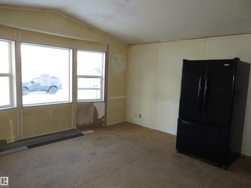 53 Willow Park Estates, Leduc, AB - Indoor Photo Showing Other Room