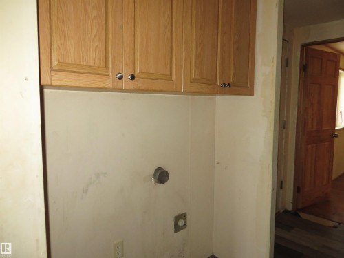 53 Willow Park Estates, Leduc, AB - Indoor