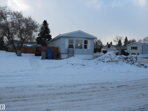 53 Willow Park Estates, Leduc, AB - Outdoor