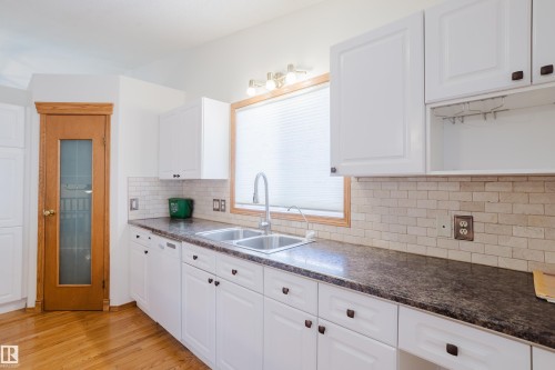 535 Pardee Bay Bay, Edmonton, AB - Indoor Photo Showing Kitchen With Double Sink