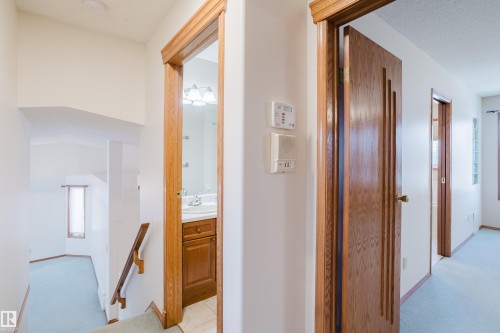 535 Pardee Bay Bay, Edmonton, AB - Indoor Photo Showing Other Room