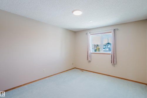535 Pardee Bay Bay, Edmonton, AB - Indoor Photo Showing Other Room