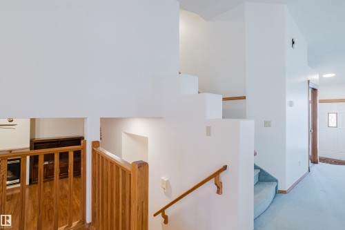 535 Pardee Bay Bay, Edmonton, AB - Indoor Photo Showing Other Room