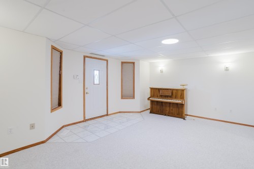 535 Pardee Bay Bay, Edmonton, AB - Indoor Photo Showing Other Room