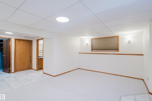 535 Pardee Bay Bay, Edmonton, AB - Indoor Photo Showing Other Room