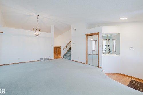 535 Pardee Bay Bay, Edmonton, AB - Indoor Photo Showing Other Room