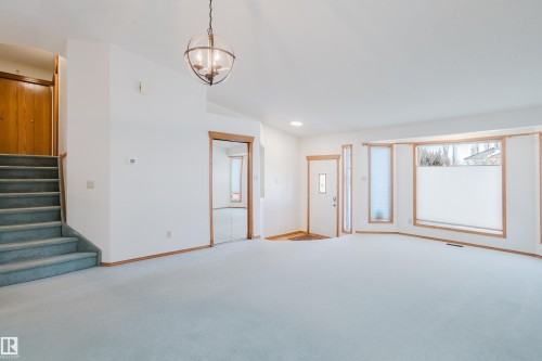 535 Pardee Bay Bay, Edmonton, AB - Indoor Photo Showing Other Room