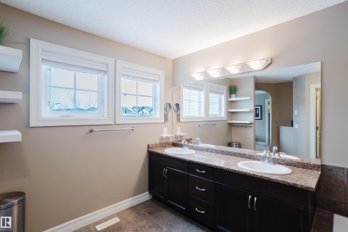 1740 59 Street, Edmonton, AB - Indoor Photo Showing Bathroom