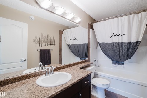1740 59 Street, Edmonton, AB - Indoor Photo Showing Bathroom