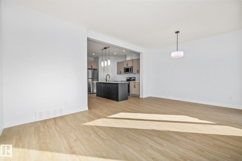 110 Honeysuckle Green, Leduc, AB - Indoor