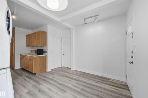 9848 87 Avenue, Edmonton, AB - Indoor