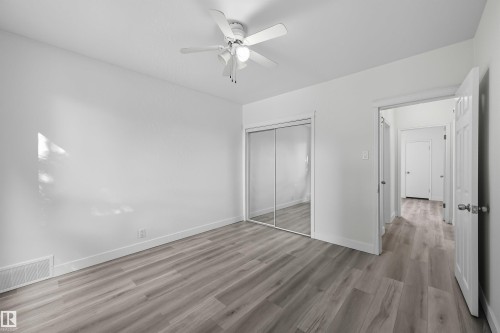 9848 87 Avenue, Edmonton, AB - Indoor Photo Showing Other Room