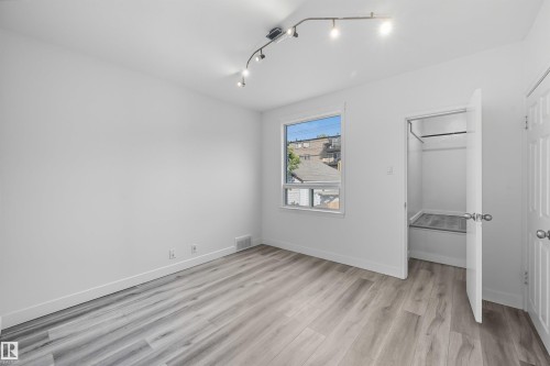 9848 87 Avenue, Edmonton, AB - Indoor Photo Showing Other Room