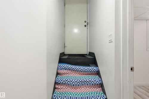 9848 87 Avenue, Edmonton, AB - Indoor Photo Showing Other Room