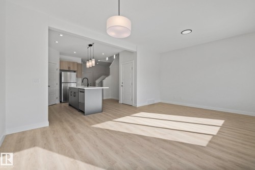112 Honeysuckle Green, Leduc, AB - Indoor Photo Showing Kitchen