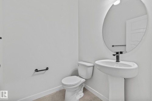 112 Honeysuckle Green, Leduc, AB - Indoor Photo Showing Bathroom