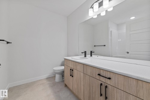 112 Honeysuckle Green, Leduc, AB - Indoor Photo Showing Bathroom