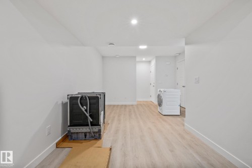 112 Honeysuckle Green, Leduc, AB - Indoor Photo Showing Other Room