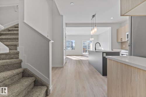 112 Honeysuckle Green, Leduc, AB - Indoor Photo Showing Kitchen