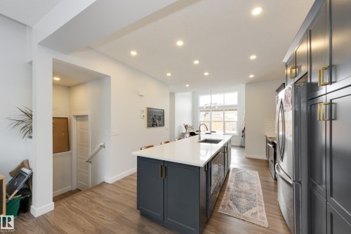 22341 93A Avenue, Edmonton, AB - Indoor Photo Showing Kitchen With Upgraded Kitchen