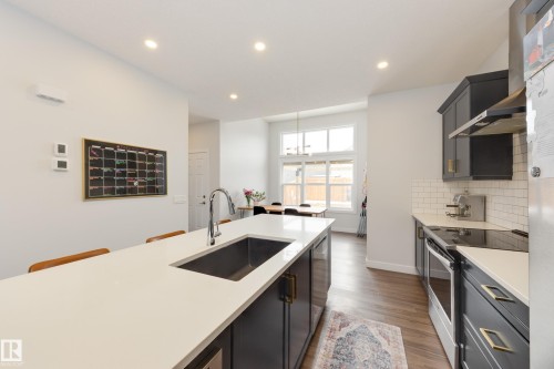 22341 93A Avenue, Edmonton, AB - Indoor Photo Showing Kitchen With Upgraded Kitchen