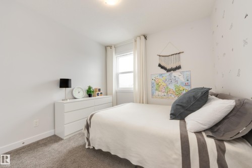 22341 93A Avenue, Edmonton, AB - Indoor Photo Showing Bedroom