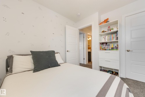 22341 93A Avenue, Edmonton, AB - Indoor Photo Showing Bedroom