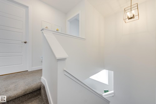 22341 93A Avenue, Edmonton, AB - Indoor Photo Showing Other Room