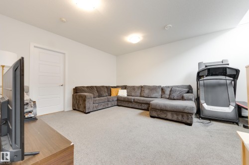 22341 93A Avenue, Edmonton, AB - Indoor