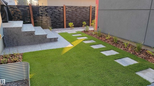 View of yard - 10038 142 Street, Edmonton, AB - Outdoor