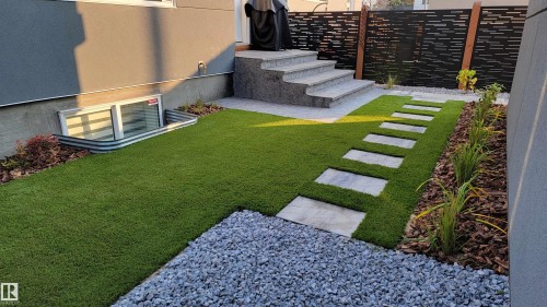 View of yard - 10038 142 Street, Edmonton, AB - Outdoor
