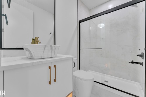 127 24 Street, Edmonton, AB - Indoor