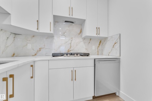 127 24 Street, Edmonton, AB - Indoor Photo Showing Kitchen