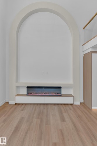 127 24 Street, Edmonton, AB - Indoor Photo Showing Other Room