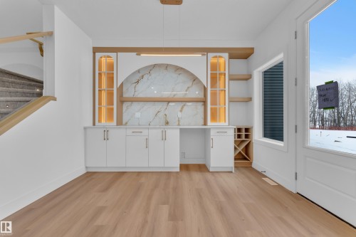 127 24 Street, Edmonton, AB - Indoor Photo Showing Other Room